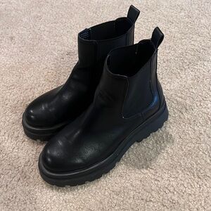 Women’s Chelsea Boots